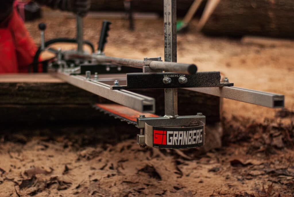 Granberg Alaskan mill cutting a wide slab