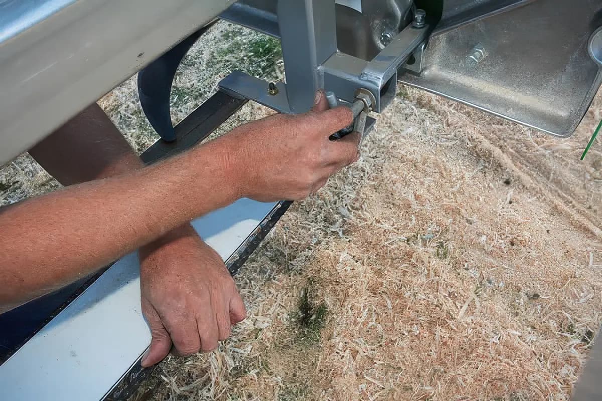 Slabbing attachment installed on a Lucas Mill